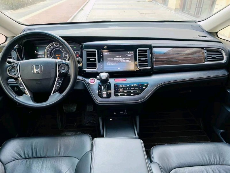 东营20年本田艾力绅8