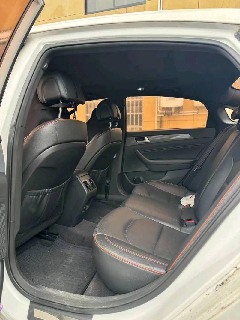 湖州15年現代索納塔九7