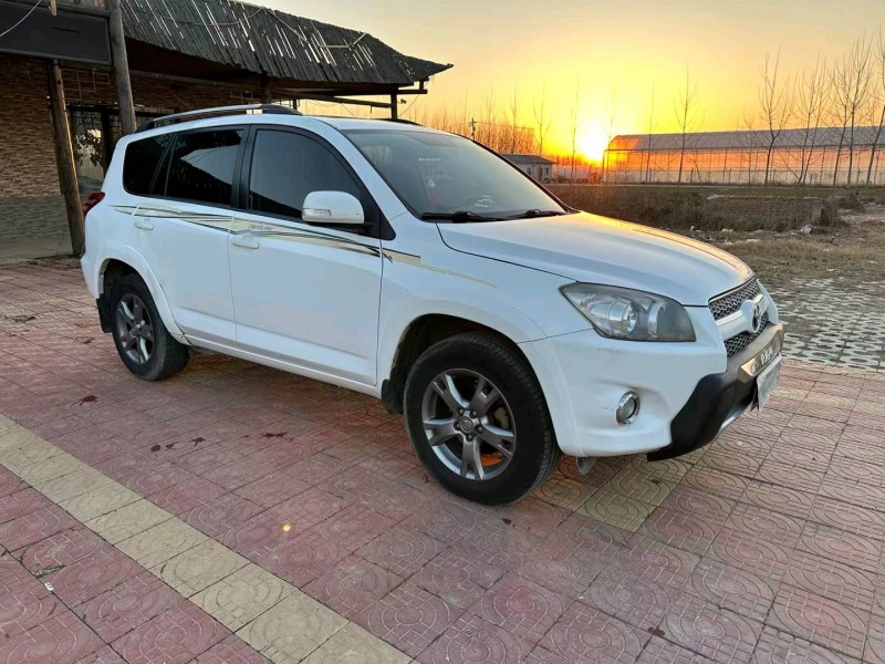 徐州13年丰田RAV4荣放2