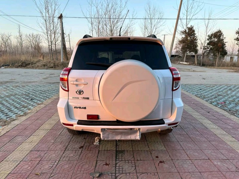 徐州13年丰田RAV4荣放9