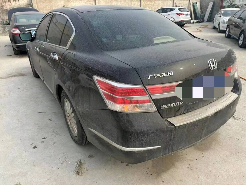 东营13年本田雅阁4