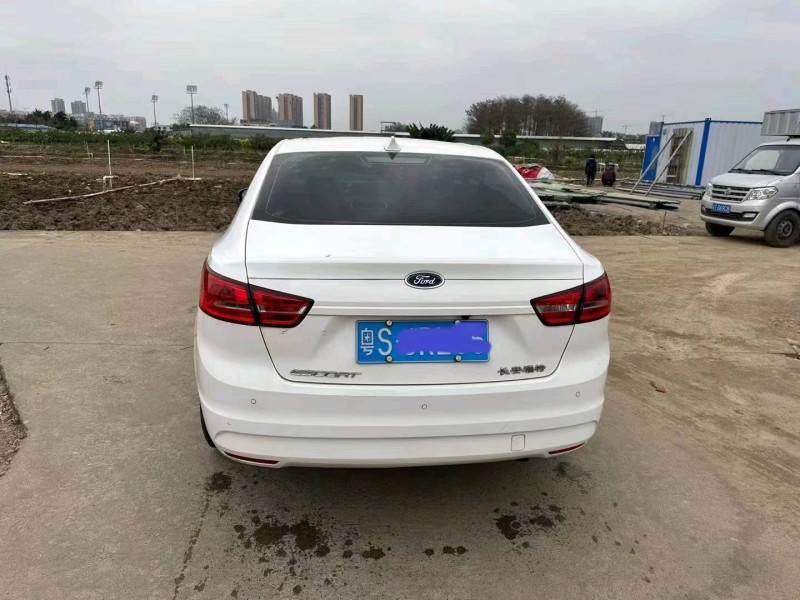 珠海17年福特福睿斯7