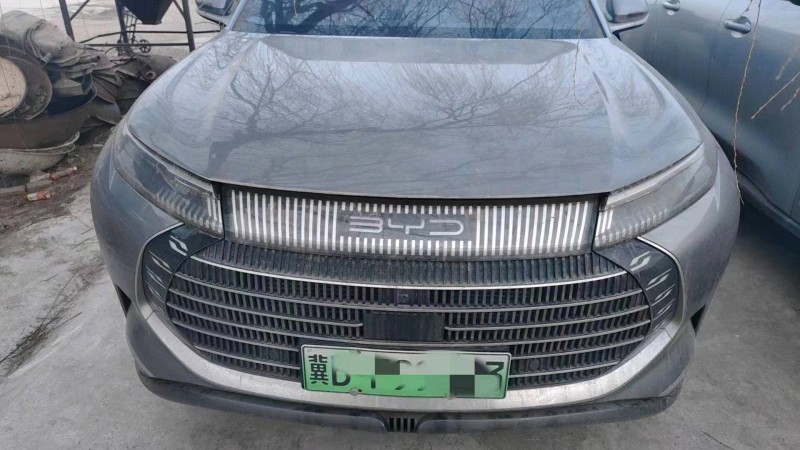 邢台23年比亚迪护卫舰1