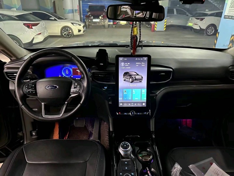 重庆21年福特探险者7