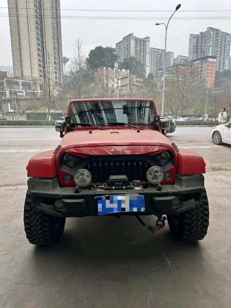 重庆17年Jeep牧马人1