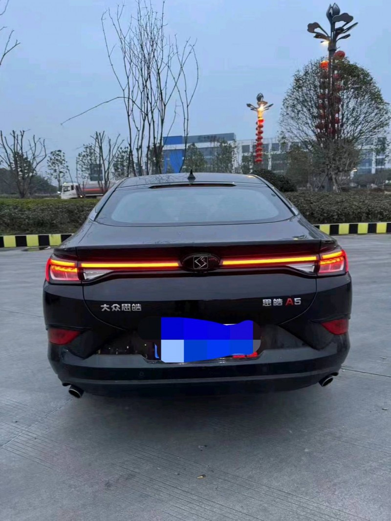 重慶23年江淮思皓A52