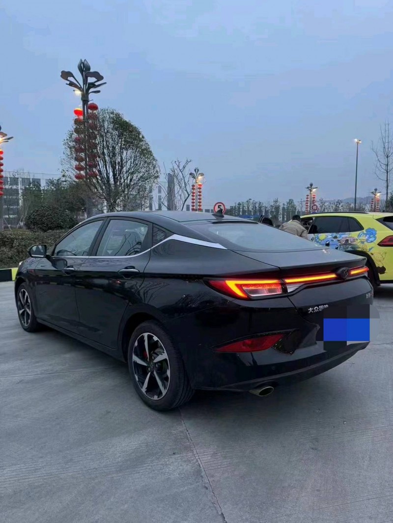 重慶23年江淮思皓A53