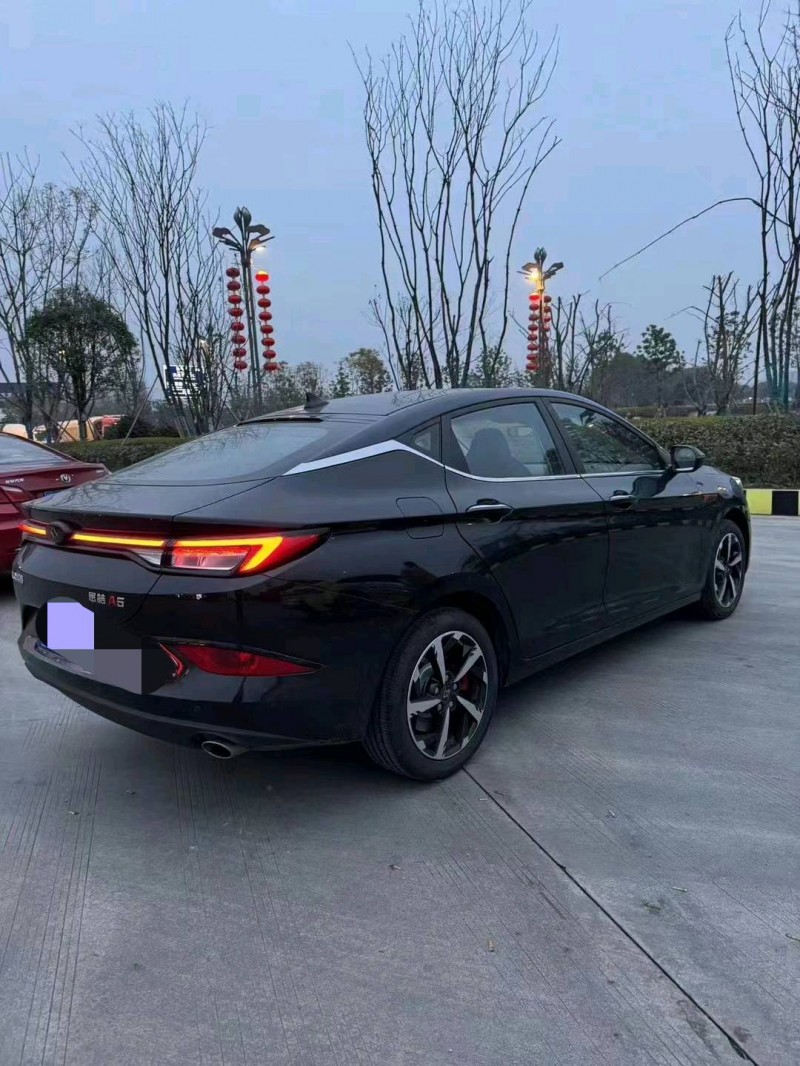 重慶23年江淮思皓A54