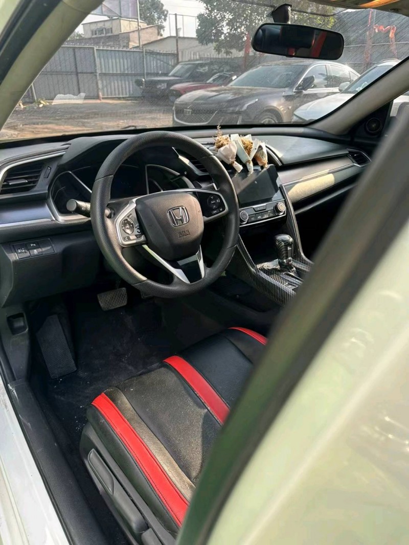 广州19年本田思域7