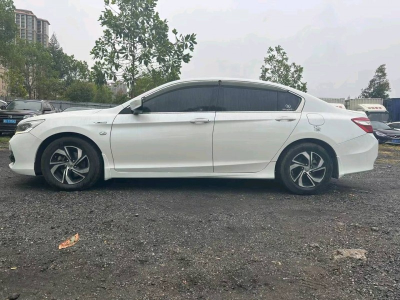 广州17年本田雅阁4