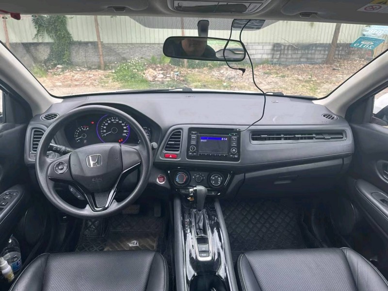 广州17年本田缤智8