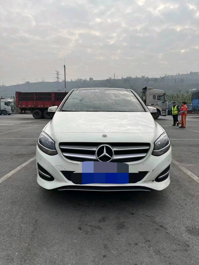 重庆18年奔驰B1