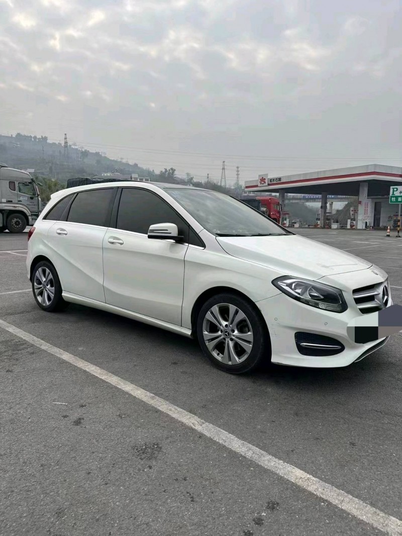 重庆18年奔驰B3