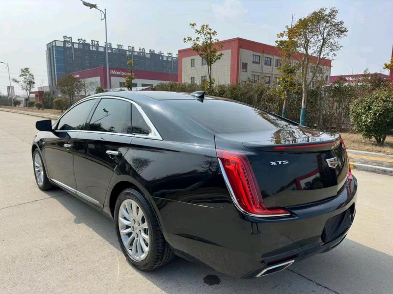 盐城19年凯迪拉克XTS8