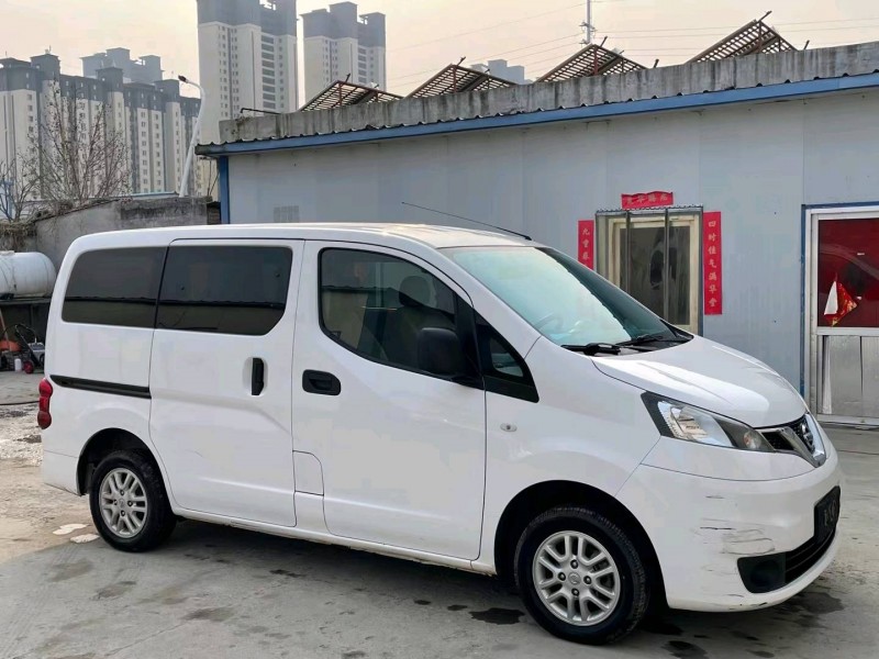 济宁17年日产NV2002