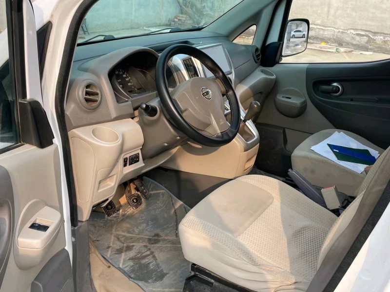 济宁17年日产NV2006