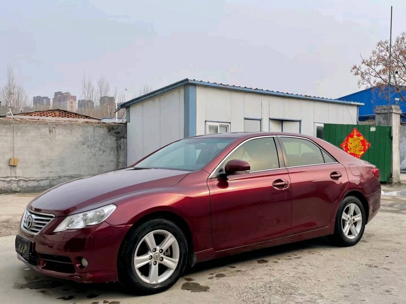 济宁12年丰田锐志3