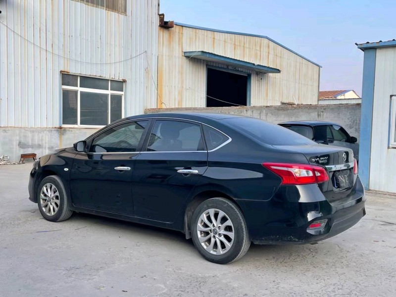 济宁22年日产轩逸7