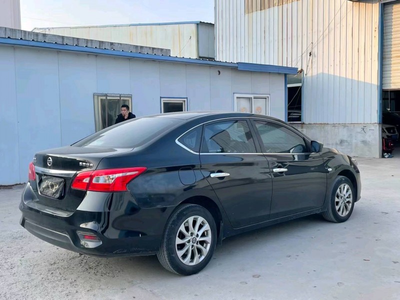 济宁22年日产轩逸8