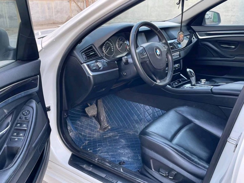 济宁13年宝马5系5