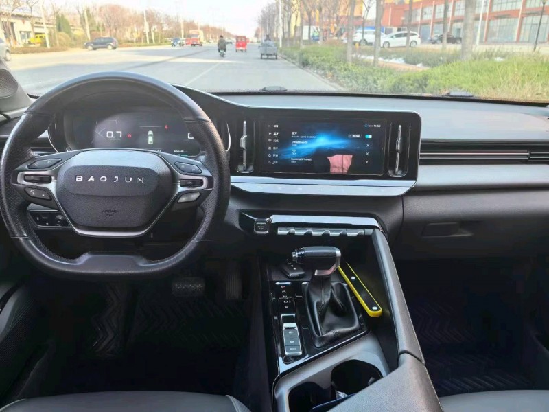 東營21年寶駿RC52