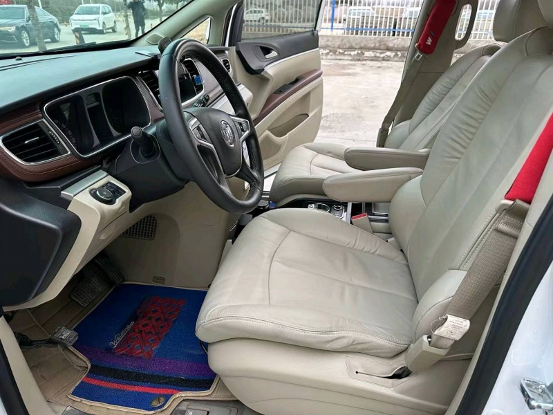 徐州19年别克GL84