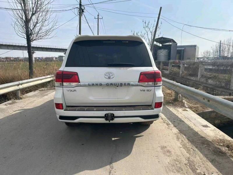 东营16年丰田兰德酷路泽6
