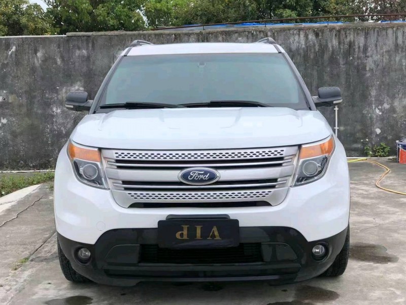 珠海15年福特探险者1