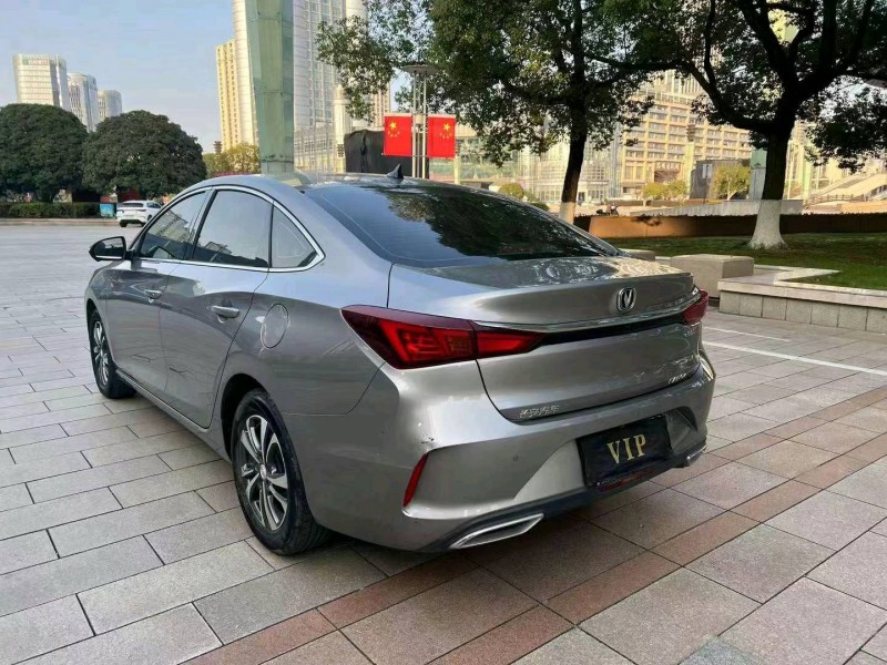 嘉興22年長安汽車逸動4