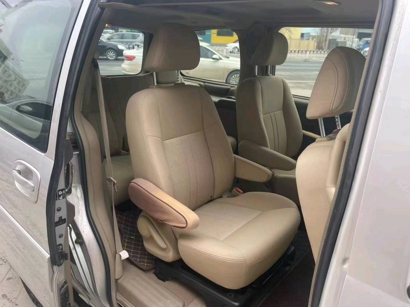 保定13年别克GL84