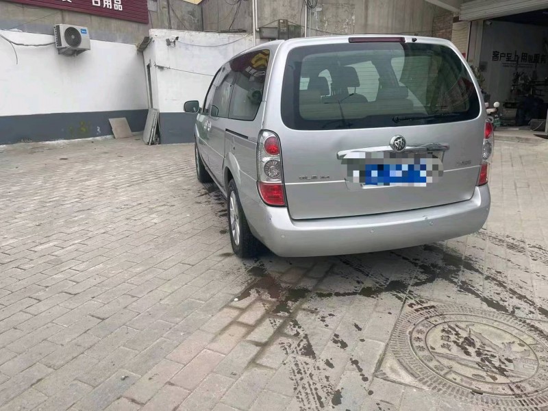 保定13年别克GL88