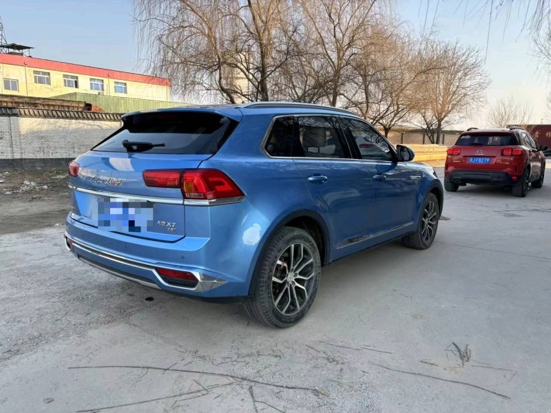 保定18年众泰大迈X75