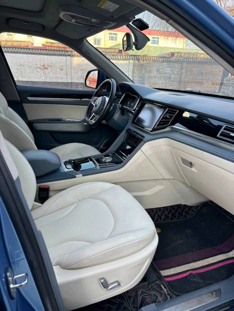 保定18年众泰大迈X77