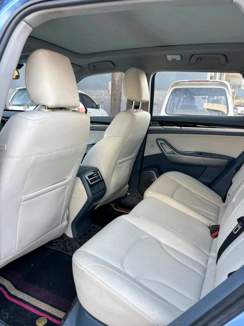 保定18年众泰大迈X79