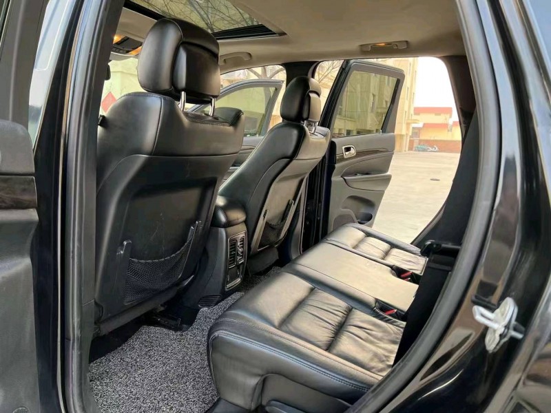 徐州13年Jeep大切诺基4