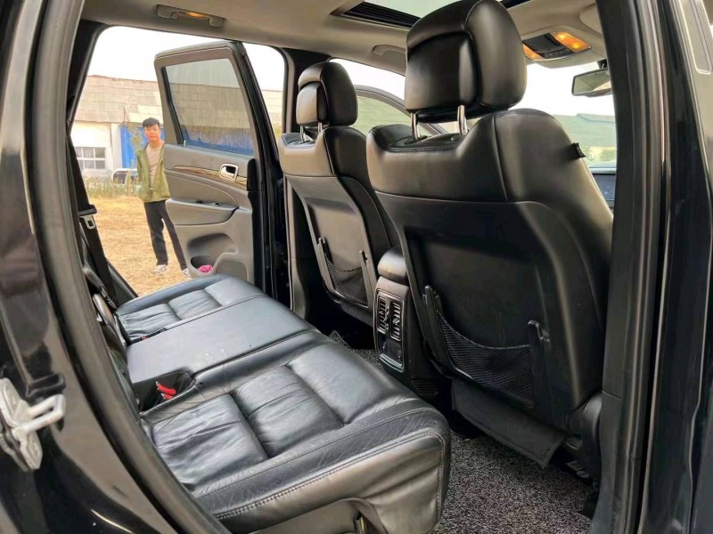 徐州13年Jeep大切诺基7