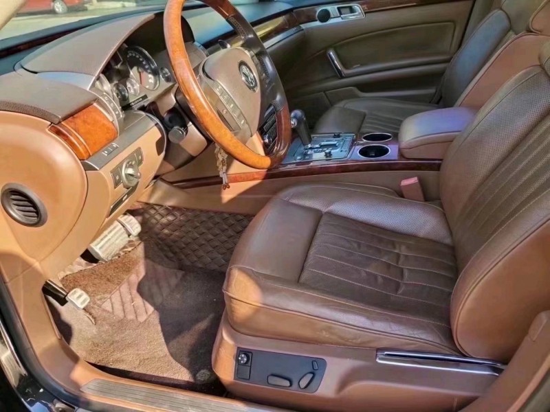 济宁13年大众辉腾6