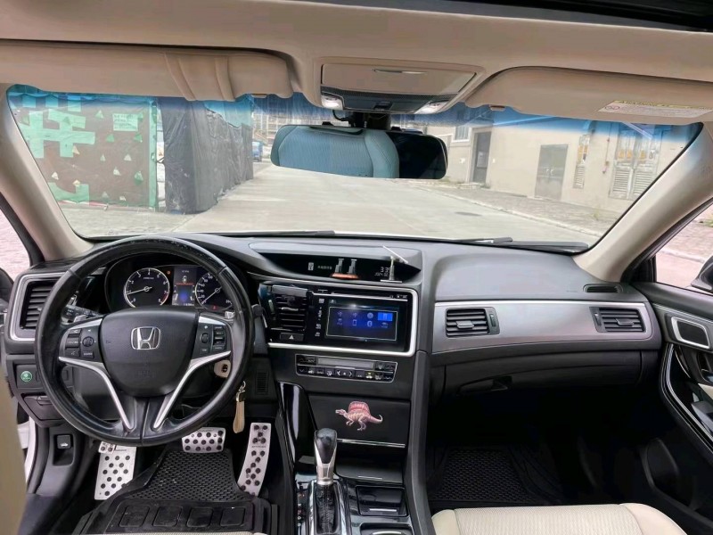 江门14年本田思铂睿5