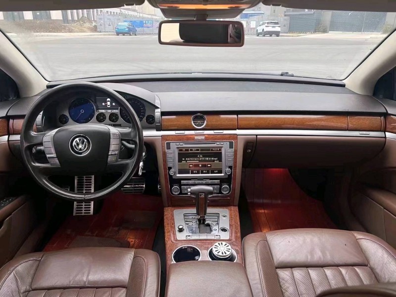 济宁13年大众辉腾4