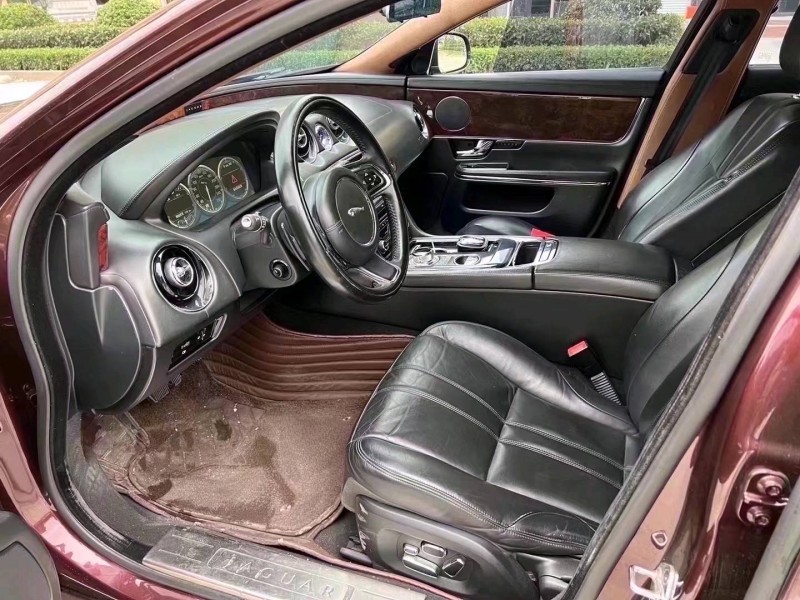 济宁12年捷豹XJ5