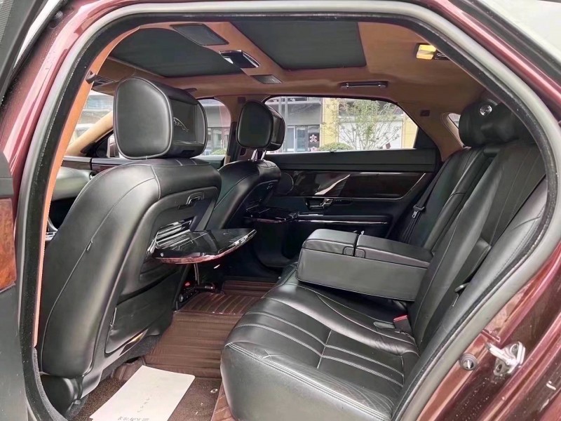 济宁12年捷豹XJ6