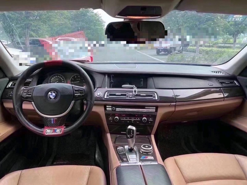 济宁12年宝马7系5