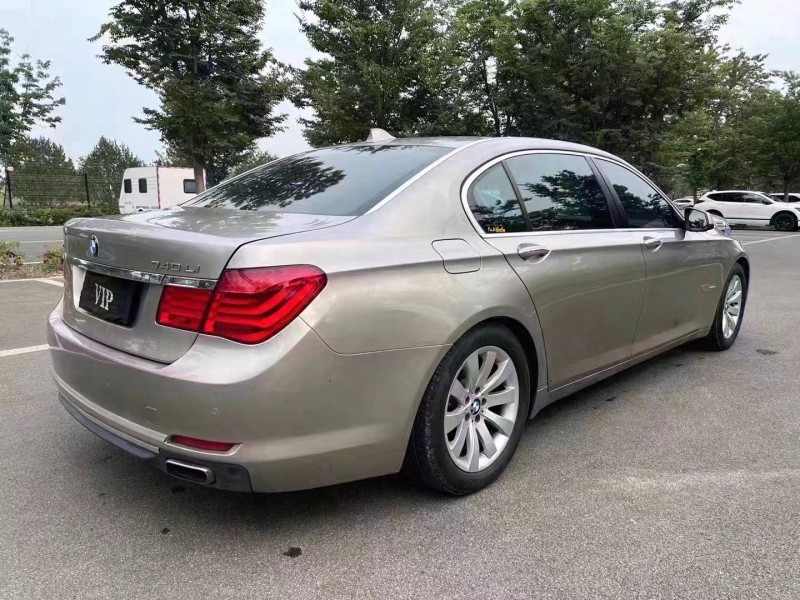 济宁12年宝马7系7