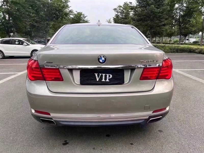 济宁12年宝马7系9