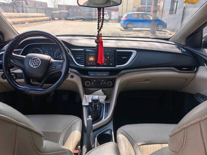 保定17年别克英朗6