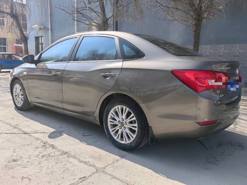 保定17年别克英朗7