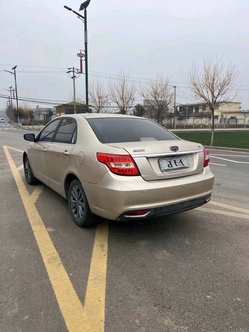 新乡17年吉利远景8