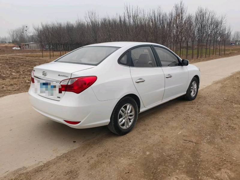 保定15年现代悦动4