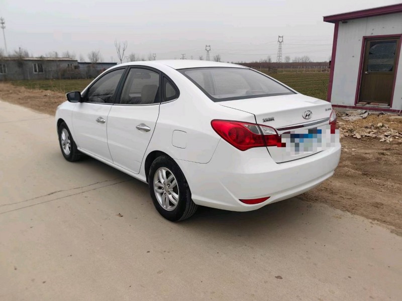 保定15年现代悦动5