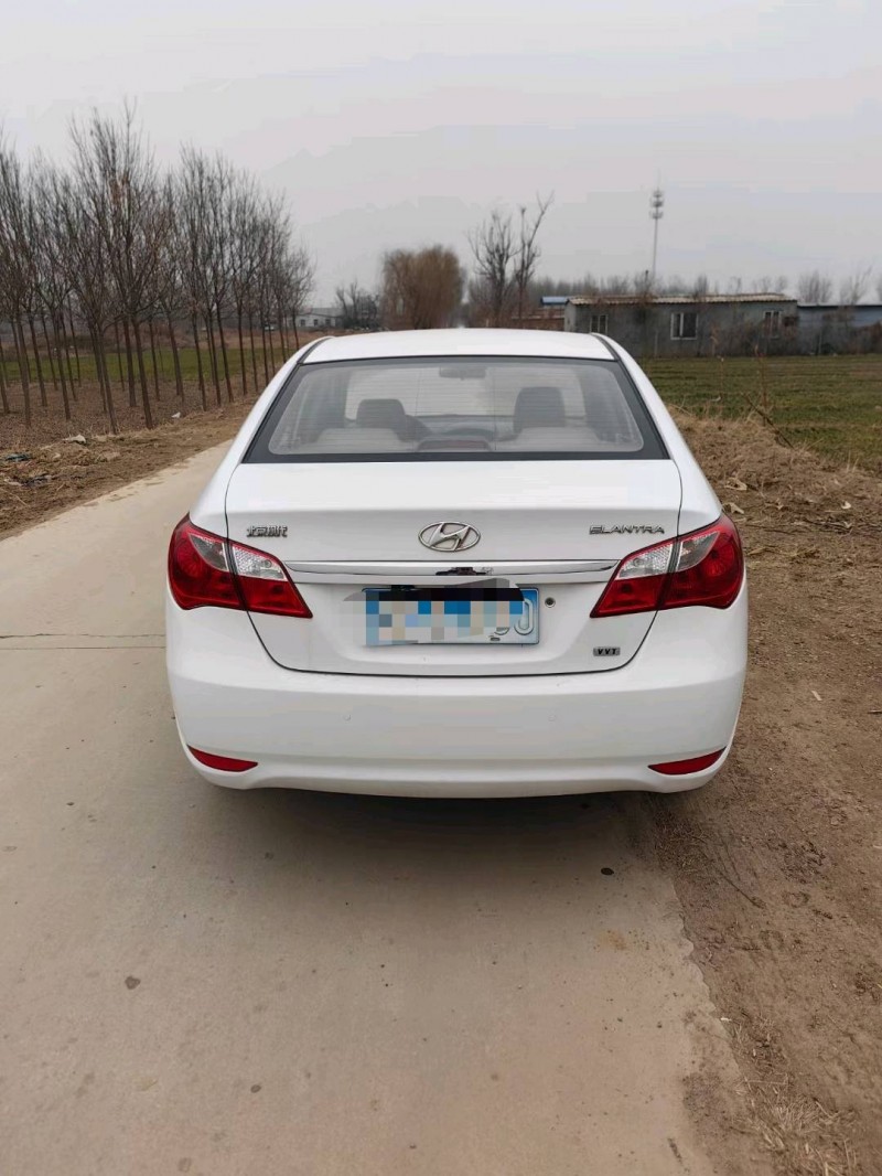 保定15年现代悦动9